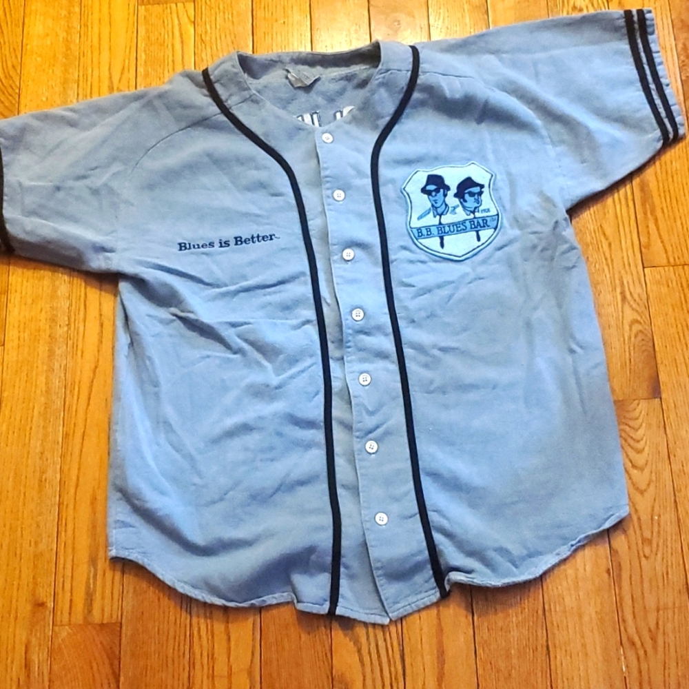 B.B. Blue Bar Baseball Shirt.  Size XL.